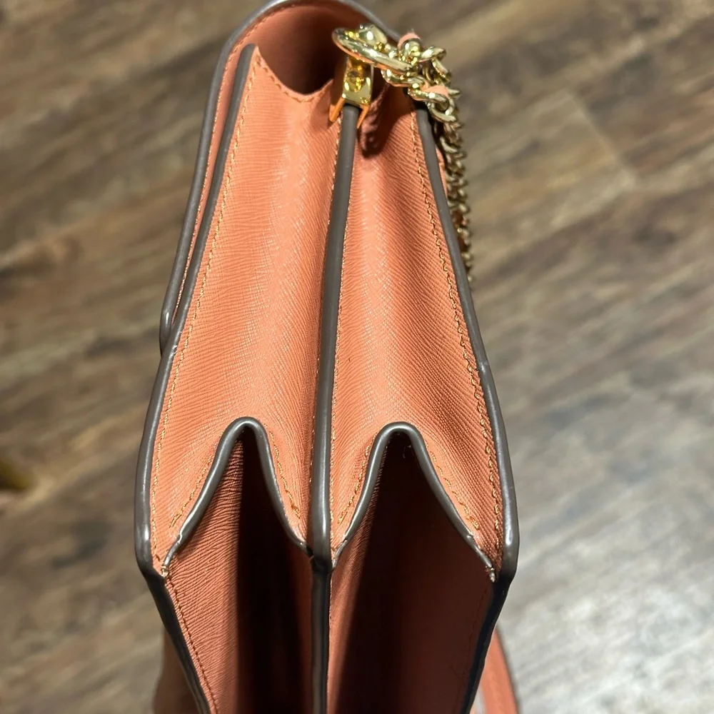 Tory Burch Robinson Convertible Shoulder Bag‎
